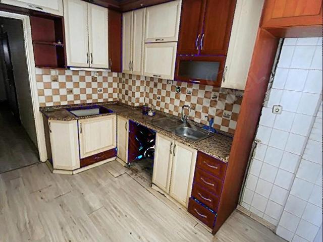DEMETTEN ORDU CADDESİ YAKINI 3+1 KAPALI MUTFAK SATILIK DAİRE.