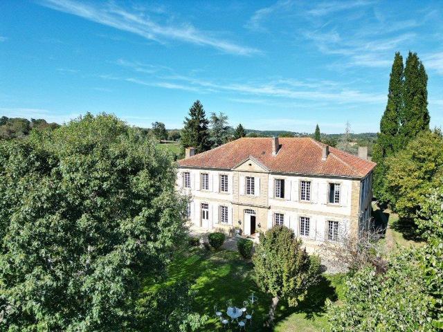 Demeure à l'élégance intemporelle près de Mirande 448m² Mirande