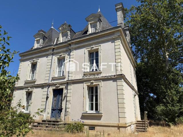 Demeure bourgeoise de caractère au coeur de CHATELLERAULT