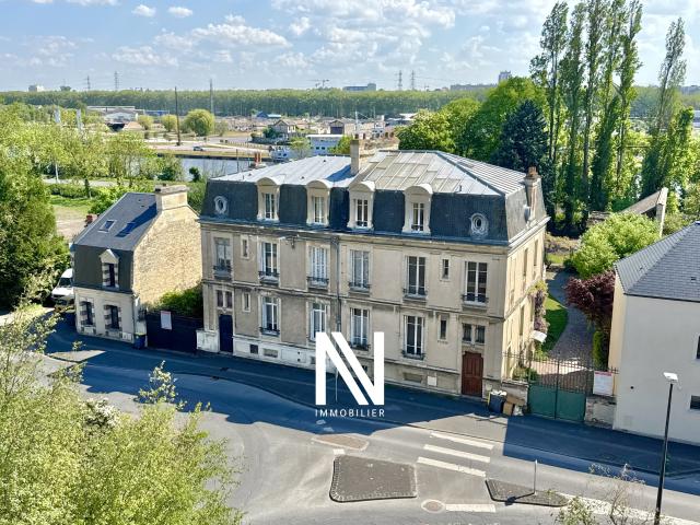 Demeure bourgeoise vue sur le canal