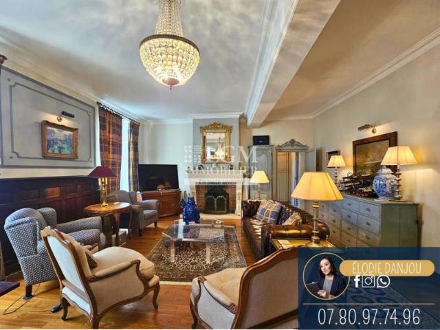 Demeure du XVIII? siècle – 5 chambres – Cour intérieure – Garage – A moins de 2h de Paris