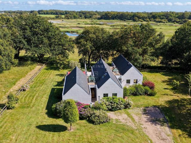 Demeure d’architecte sur la Presqu’île de Rhuys 207m² Le Tour du Parc