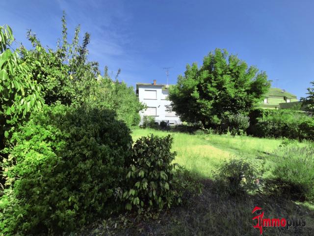 Demeure de caractère à St Louis, proche frontière suisse avec jardin à l'arrière