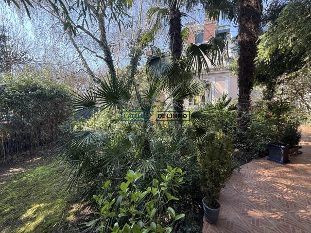 Demeure de Caractère avec Jardin et Stationnement Hyper centre d'Auxerre