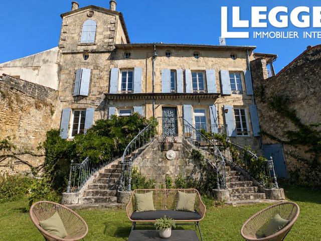 Demeure de caractère avec 9 chambres, 2 appartements indépendants et parc de 2 152 m²