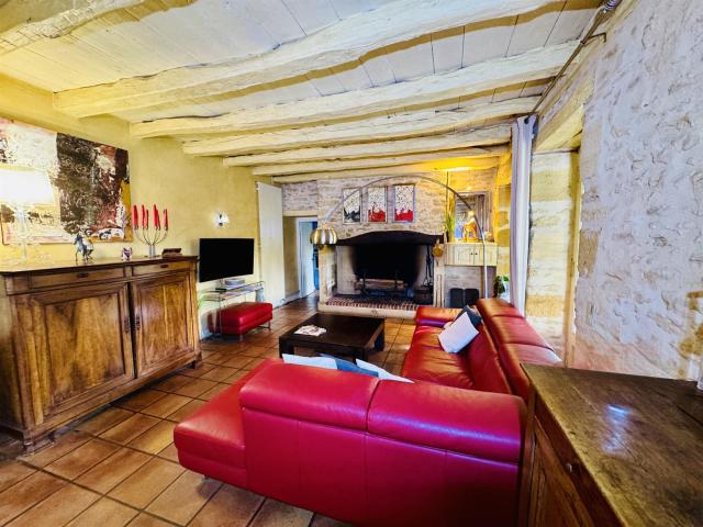 Demeure De Caractere Dominant Sarlat avec dépendances et pis. 275m² Sarlat la Canéda