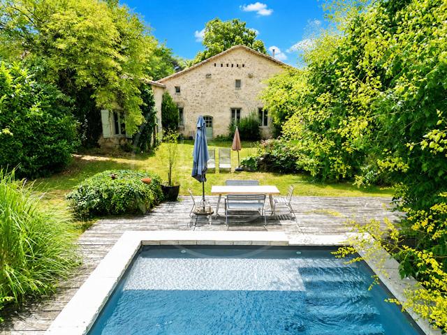 Demeure de caractère du XVe siècle 400m² Saint Emilion