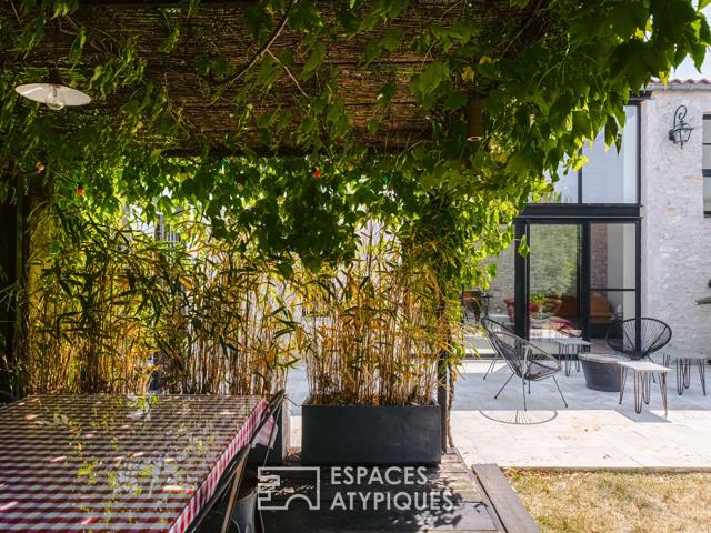 Demeure de caractère en plein centre de bourg 245m² L'Houmeau