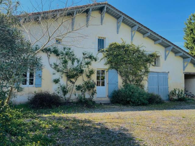Demeure de caractère sur 25 199 m2 de terrain 217m² Gamarde les Bains