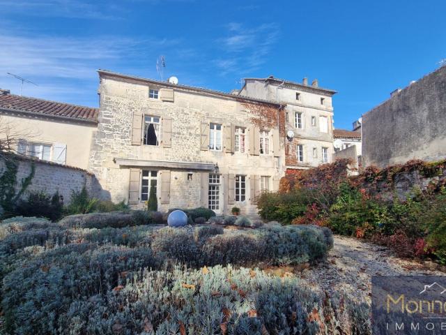 DEMEURE DE CHARME