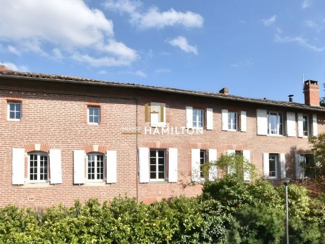 Demeure De Charme A Deux Pas Du Centre D'albi Et De Sa Passe. 363m² Albi
