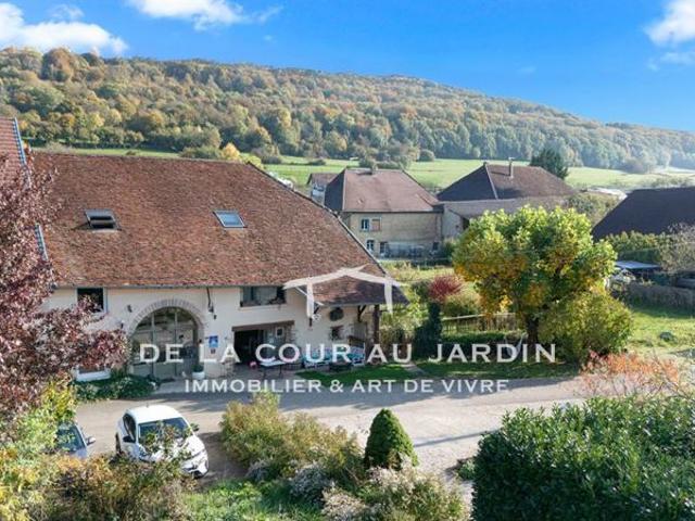 Demeure de charme au cœur du vignoble jurassien