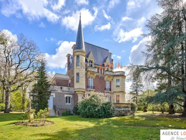Demeure de prestige Le Vésinet 700 m² 12 pièces