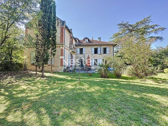 Demeure d'exception Auch 9 pièces 360 m2 360m² Auch