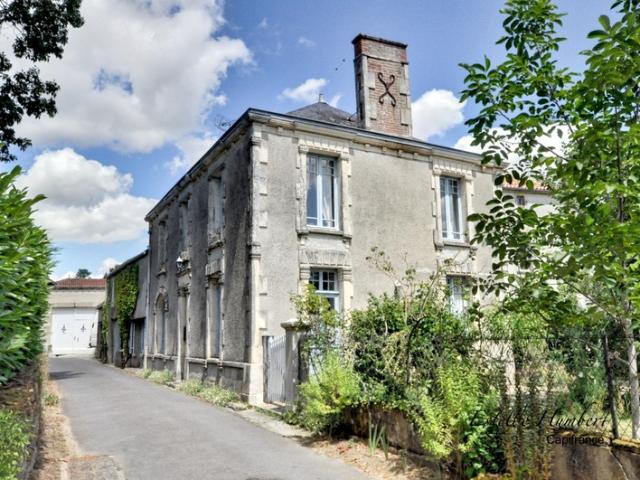 Maison et atelier/garage de 131+35m² à Vouvant