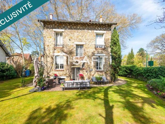 Demeure élégante et familiale 150m2 220m2 au sol