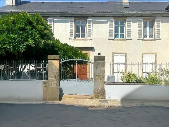 Demeure Historique du XIVe, Potentiel Accueil ou vaste maison familiale Vallées du Viaur et du Tarn