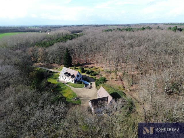 Demeure Solognote Au Coeur D'un Domaine Forestier De 50 Ha 258m² Saint Médard