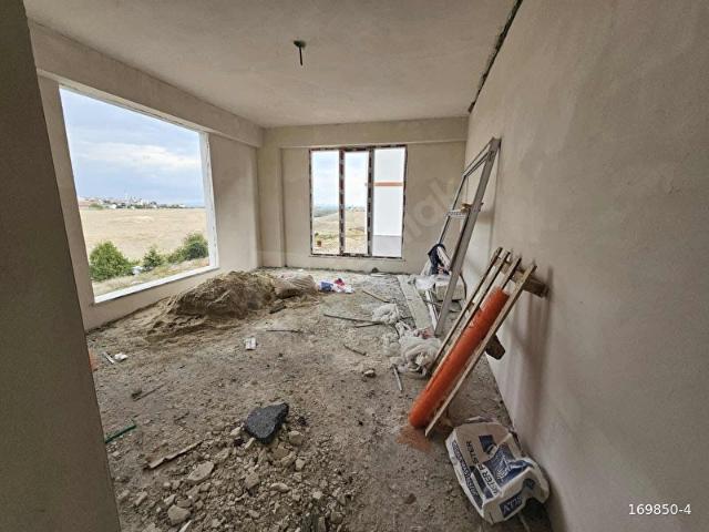 DEMİR İNŞAATTAN YAYLA MAH'DE OTOPARKLI SIFIR ARA KAT DAİRELER