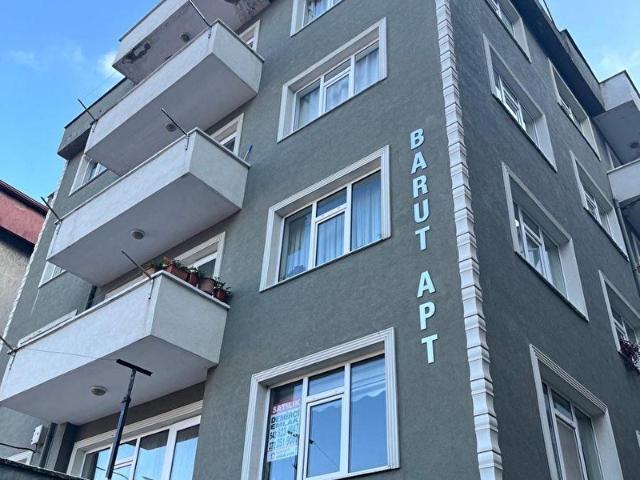 DEMİRCİ EMLAK'TAN SATILIK DOĞALGAZLI SİTEDE 2+1 DAİRE