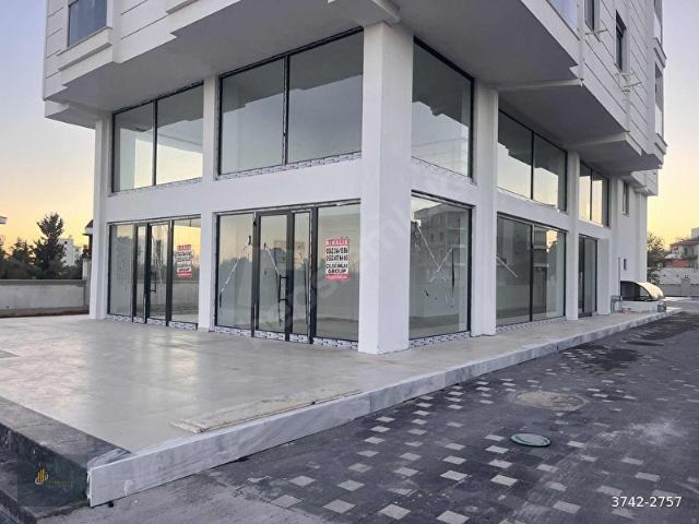 DEMİREL MAHALLESİ CADDE ÜZEEİ 200 M2 ÜÇ KATLI KİRALIK DÜKKAN