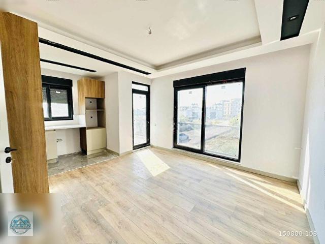 DEMİREL'DE SIFIR HAVUZLU 1+1 ASANSÖRLÜ SATILIK DAİRE