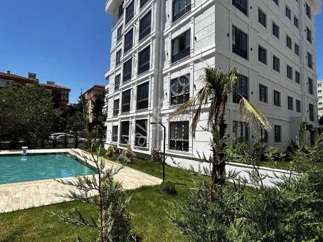 Demir Deluxe _kiralık Havuzlu Doğa Manzaralı Yeni 2+1 Daire