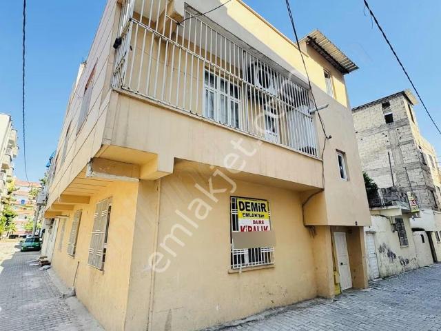 Demir Emlak'tan Karşıyaka'da Kiralık 2+1 Müstakil Daire