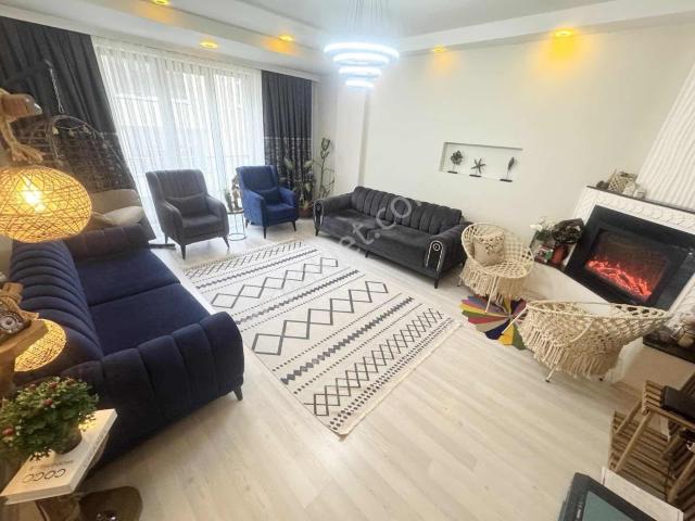 Demir İnşaat 50.yıl Mah Tramvaya Yakın 2+1 115 M2 3yıllık 2.kat