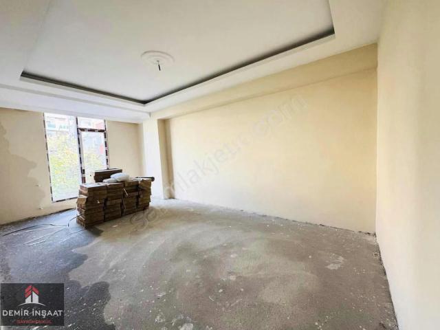 Demir İnşaattan Cadde Üzeri Sıfır 100 M2 Arakat Daire 2+1