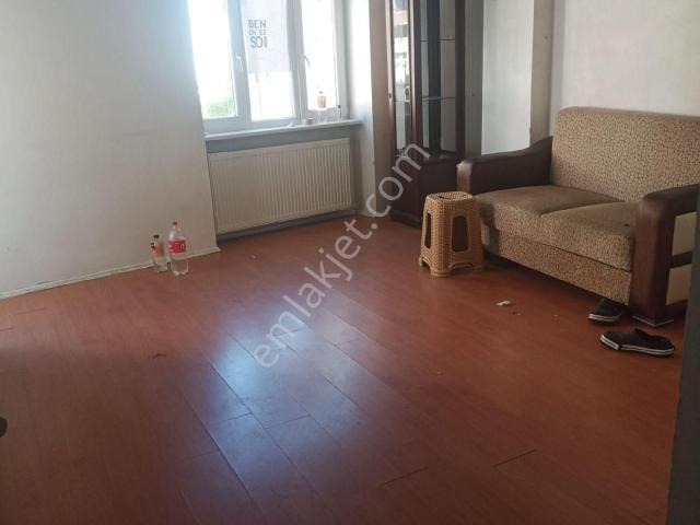 Demirkapıda 2+1 Kiralık Daire bina Yaşı 15
