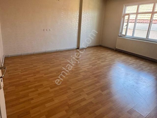 Demirkapıda Mh. 2+1 Kiralık Daire diş Hastanesi Tarafında
