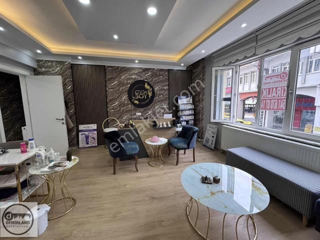 Demirland'dan Devren Kiralık Sevgi Yolu'nda Güzellik Merkezi