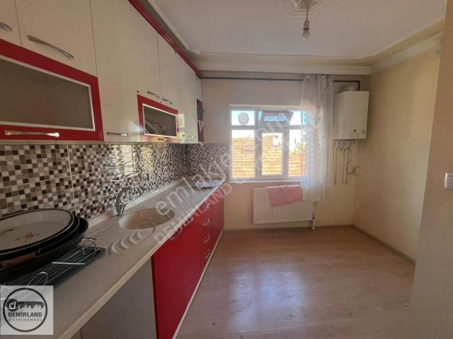 Demirland'dan Satılık İstiklal Mahallesinde Müstakil Ev