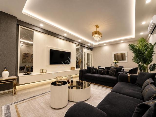 Demirler'den Şemikler'de Dağ Ve Şehir Manzaralı 4+1 Daire