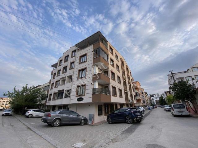 Demirtaş Cumhuriyet Mh.'de Bakımlı, Temiz, Masrafsız Satılık 2+1