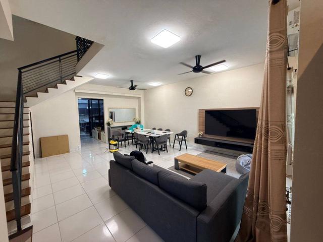 Denai Alam Freehold Renovated Extended 3200sqft
