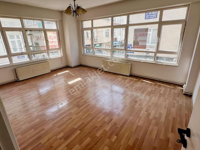 Deneyim'den Ağabali Caddesi'ne Cephe İçi Yapılı Kiralık 2+1