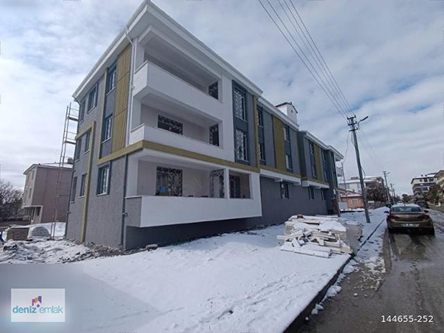 DENİZ EMLAK'TAN ASANSÖRLÜ CUMHURİYET MAH. 2+1 SATILIK DAİRE
