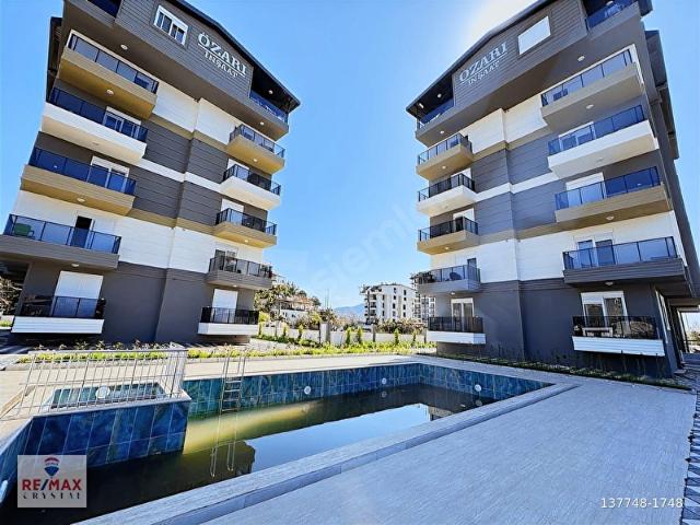 DENİZE YAKIN KONUMDA HAVUZ CEPHELİ 1+1 DAİRE