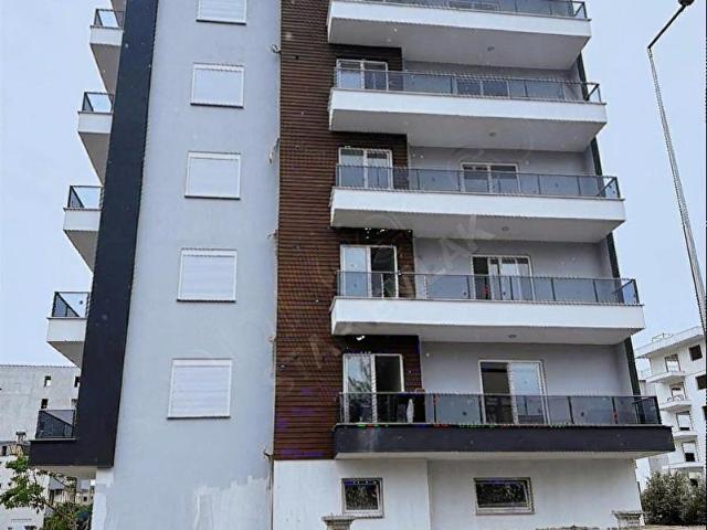 DENİZE 150 METRE 48 NETLİ ULTRA LÜKS SATILIK 1+1 DAİRE