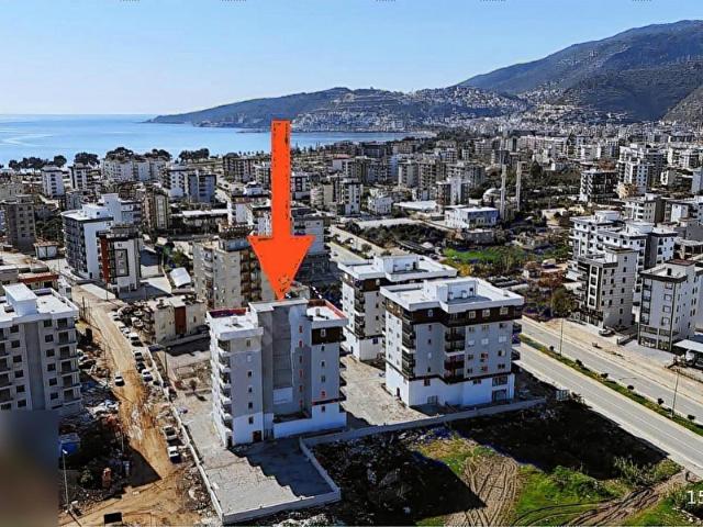 DENİZE 300M ULTRA LÜKS SİTE İÇİNDE ARA KAT 2+1 SATILIK DAİRE