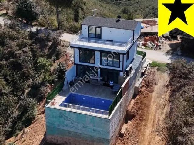 Deniz Ve Doğa Manzaralı Müstakil Havuzlu Satılık Villa