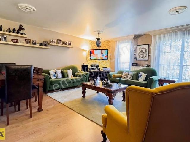 Deniz Ve Doğa Manzaralı Şömineli 4+1 Triplex Villa