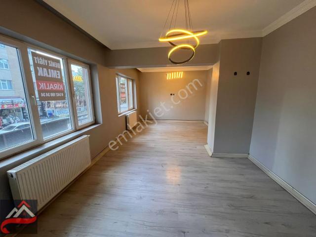 Deniz Yiğit'ten Servi Mahallesinde Kiralık 2+1 Ofis İşyeri/daire
