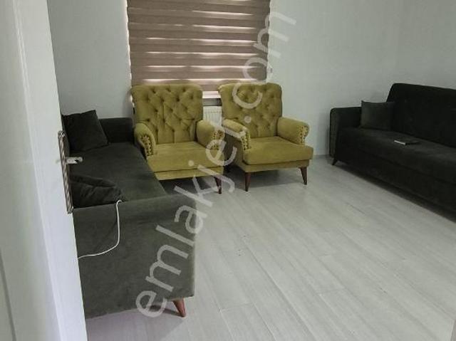 Deniz Evlerinde Tramvaya Yakın Satılık 2+1