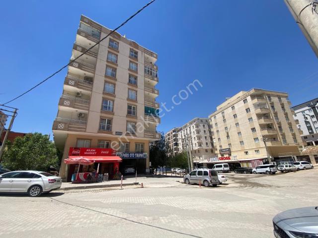 Deniz Gros Yanı Kiralık 1+1 Aile Binası Daire
