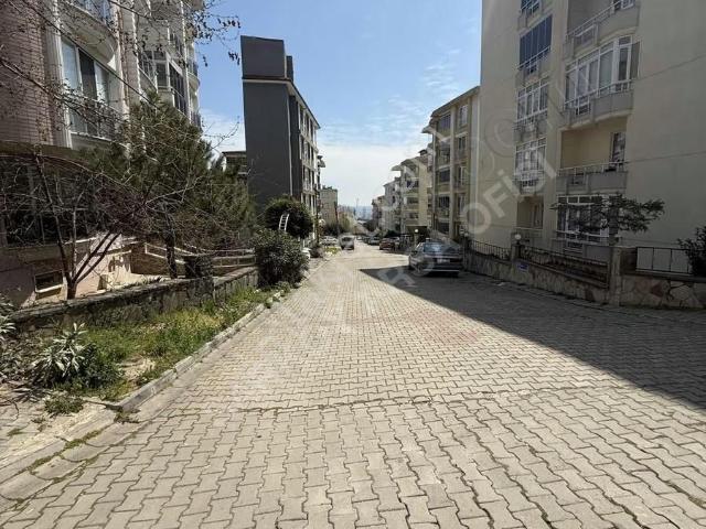 Deniz Manzaralı, 100. Yıl'da Site İçinde 3+1 Satılık Daire