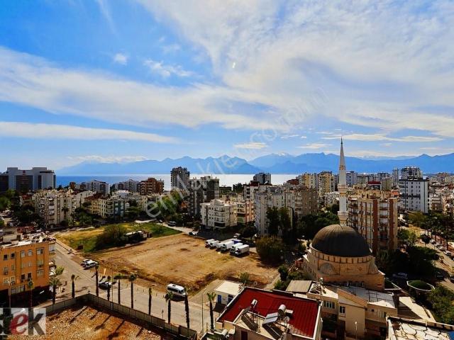 Deniz Manzaralı 300m2 5+1 Dubleks