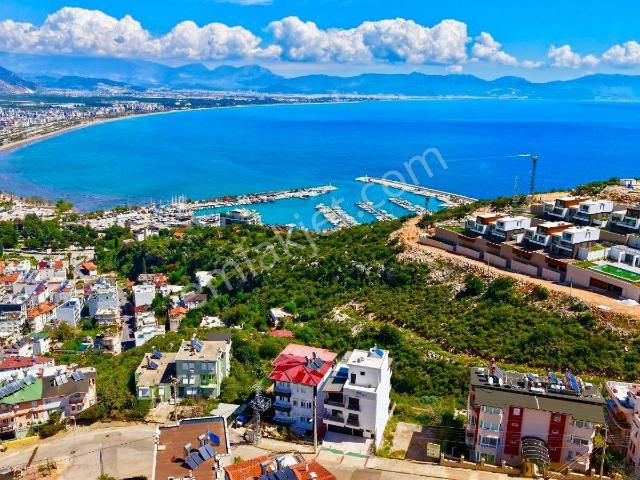 Deniz Manzaralı Teraslı Eşyalı 1+1 Kiralık Daire